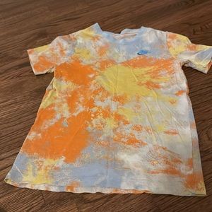 Boys Nike Tee size L